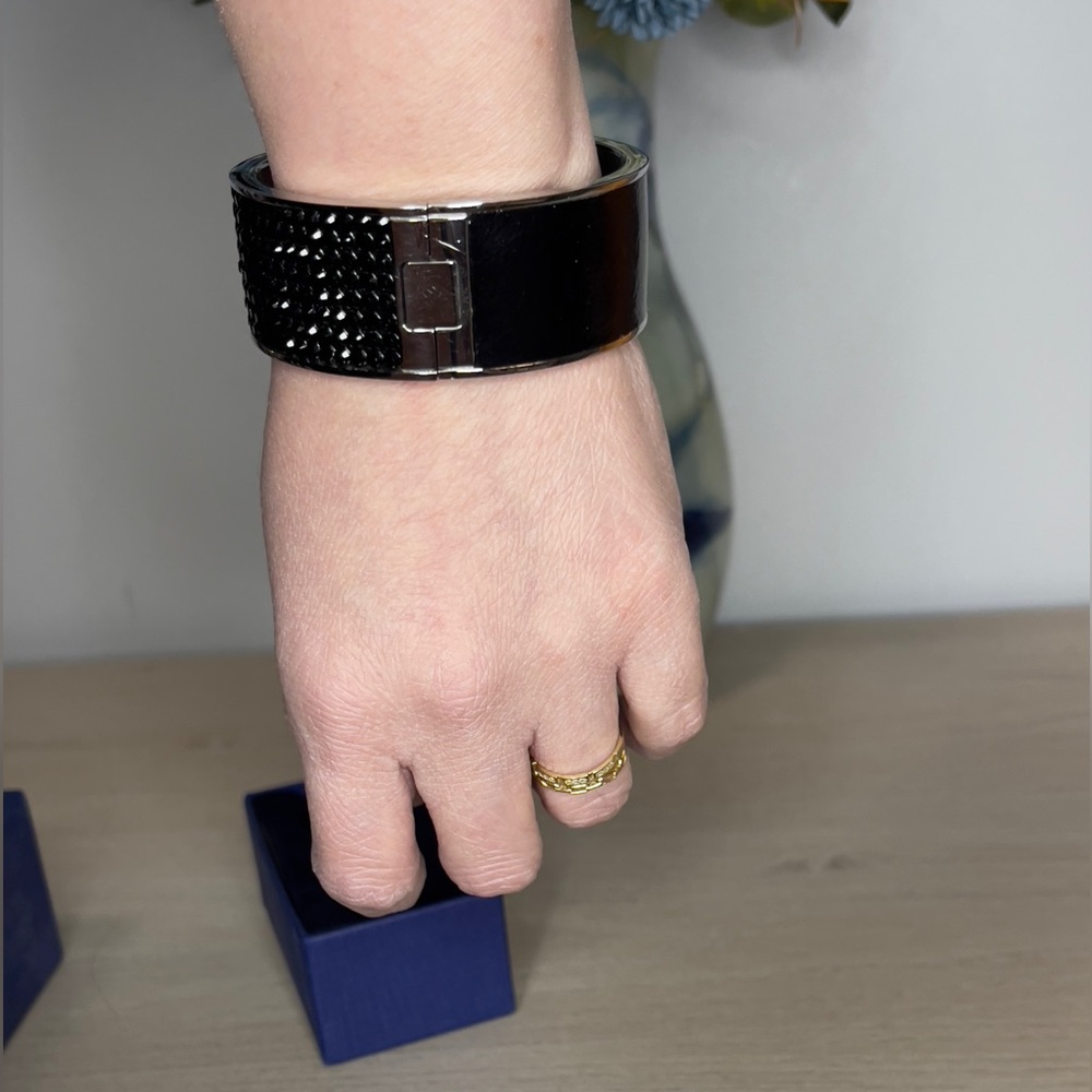 Bangle - Picture 5 of 6